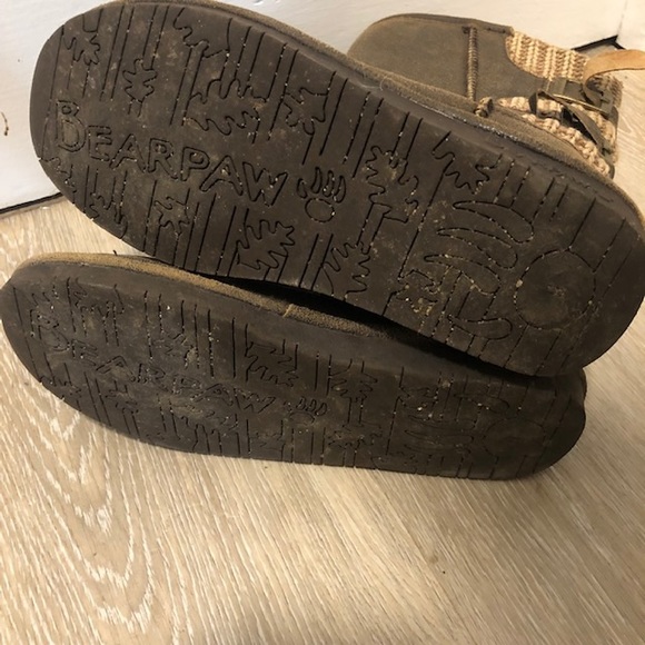 BearPaw boots size 9 perfect for winter, snow and skiing - Picture 4 of 7